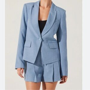 Astr the Label Artice Women's Blue Blazer and Shorts Set size S NWOTS